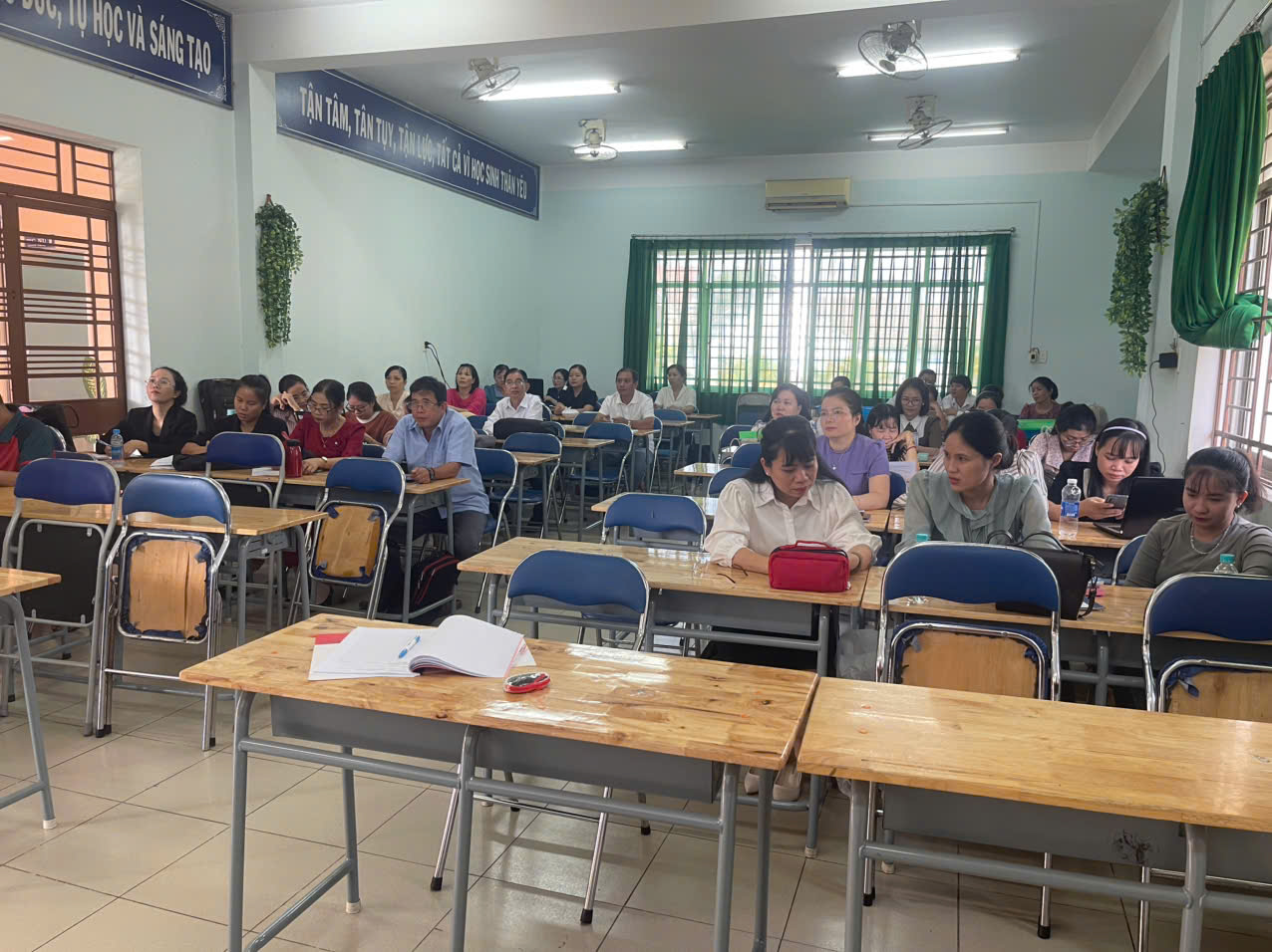 TRƯỜNG THCS ĐỊNH HÒA TỔ CHỨC SINH HOẠT CHUYÊN ĐỀ DẠY HỌC STEM