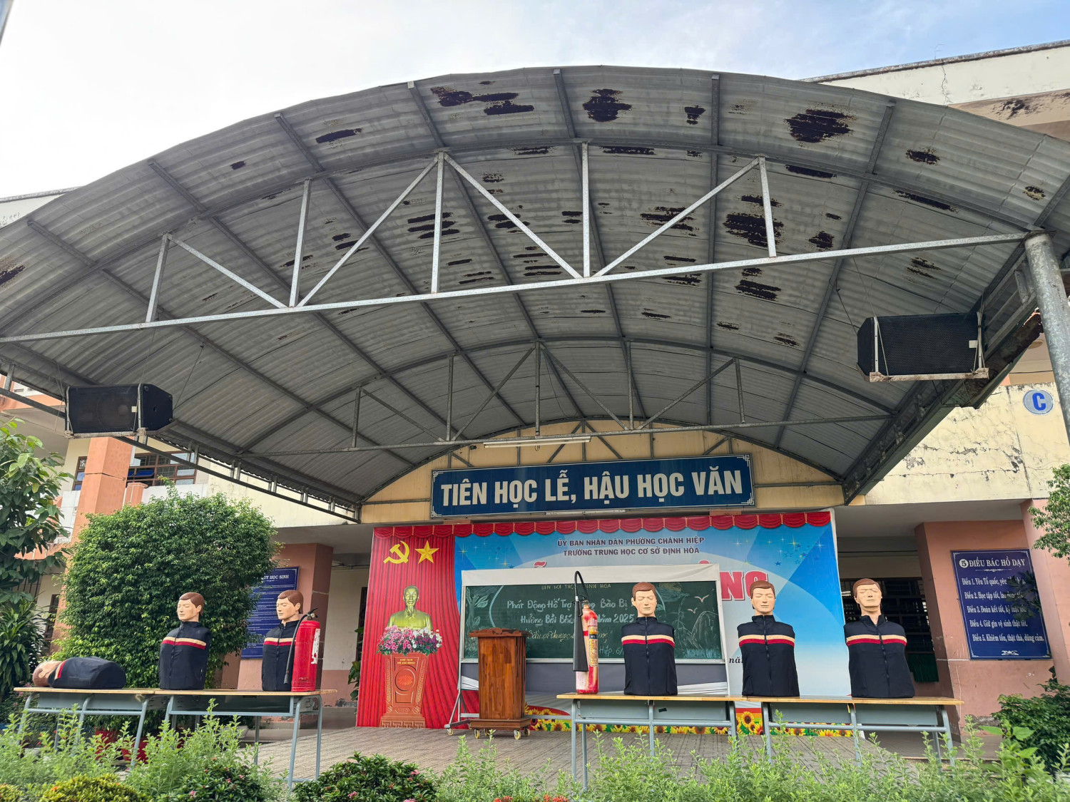 🔥 TRƯỜNG THCS ĐỊNH HÒA TỔ CHỨC CHUYÊN ĐỀ THÁNG 9: HUẤN LUYỆN PHÒNG CHÁY, CHỮA CHÁY VÀ SƠ CẤP CỨU BAN ĐẦU 🔥