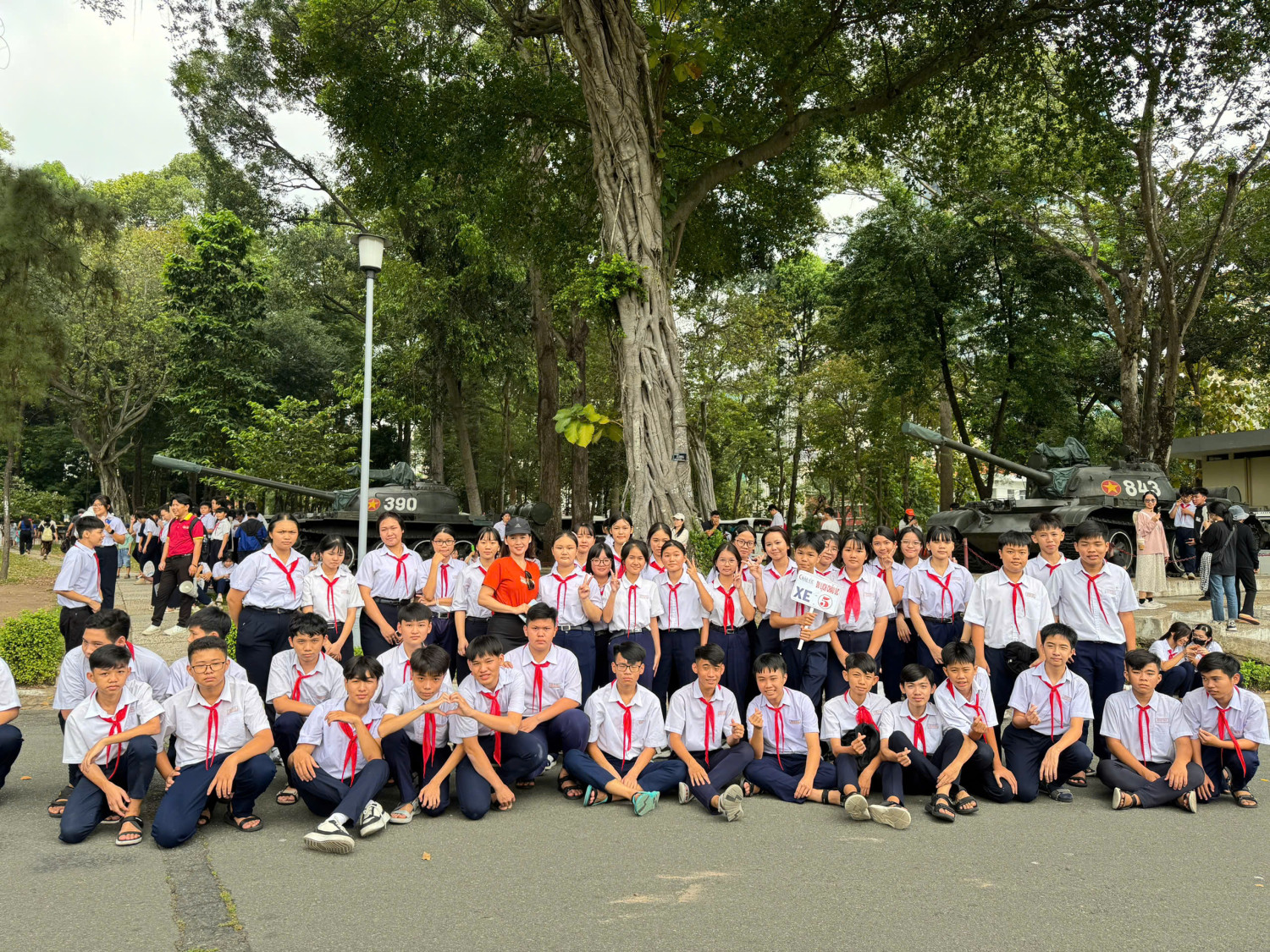 z7443971570561 7bb7e82f745b72970cbceb3eb41686e9