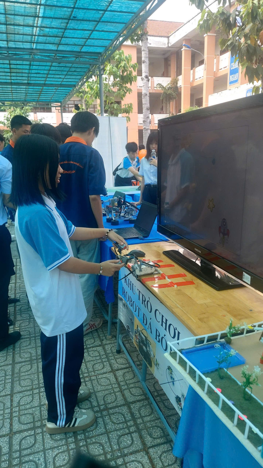 z7738717543766 5c12ed987250963e0557eed64893961e